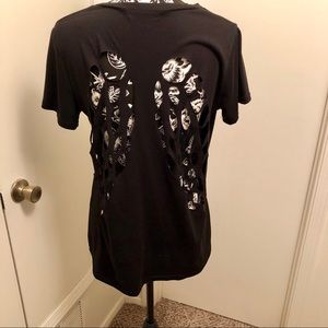 Angel wing cut out tee
